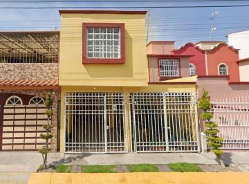Casa de 4 habitaciones, Ecatepec de Morelos · Bonita Casa en Una Exelente Ubicacion Cerca de Escuelas Parques y Hospitales