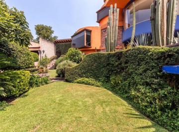 Casa · 540m² · 3 Recámaras · 4 Estacionamientos · Lujo y Privacidad en Lomas Hipodromo, Una Joya Unica