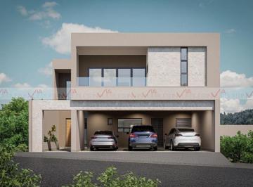 Casa · 380m² · 3 Estacionamientos · Casa en Venta en El Uro Oriente