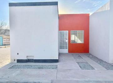 Casa · 2 Recámaras · 1 Estacionamiento · Casa de Una Planta a Espaldas de Viñedos