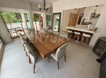Casa · 342m² · 3 Recámaras · 2 Estacionamientos · Casa con Alberca en Venta en Residencial Cumbres Cancun Q. Roo Svm0925