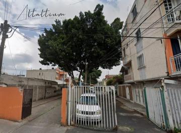 Casa de 4 habitaciones, Iztacalco · Casa en Venta en Iztacalco Cerca de Eje 6 Oriente, Cerro de La Estrella.