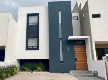 Casa · 343m² · 3 Recámaras · 2 Estacionamientos · Casa Nueva en Venta en El Nuevo Refugio, Querétaro. ¿Buscas Una Casa con Area Para Roof Garden?