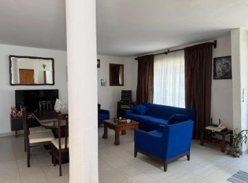 Casa de 6 habitaciones, Iztapalapa · Venta Casa, Col Heroes de Churubusco, Iztapalapa, Cdmx