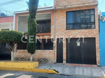 Casa · 230m² · 4 Recámaras · 2 Estacionamientos · Casa en Venta Dr. Alfonso Ortiz Tirado Iztapalapa Cdmx