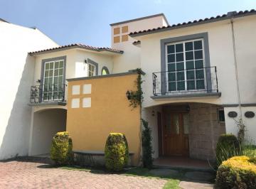 Casa · 290m² · 3 Recámaras · 6 Estacionamientos · Casa en Renta en Casa Blanca