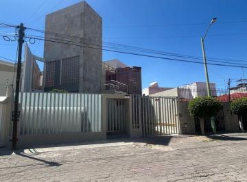 Departamento · 180m² · 3 Recámaras · 2 Estacionamientos · Linda Céntrica Oficina