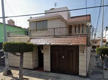 Casa de 4 habitaciones, Gustavo A. Madero · Adquiere Esta Hermosa Casa en Villa de Aragón Gam