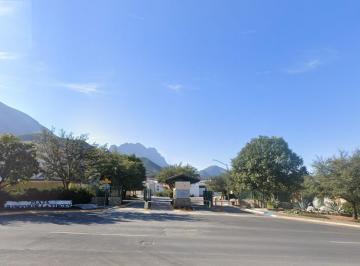 Casa · 700m² · 5 Recámaras · 3 Estacionamientos · Casa - Venta