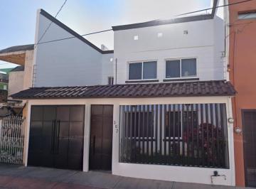 Casa de 3 habitaciones, León · Casa en Venta en Parque Manzanares