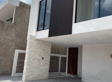 Casa en condominio de 3 habitaciones, Irapuato · Casa Lombardía Doble Altura