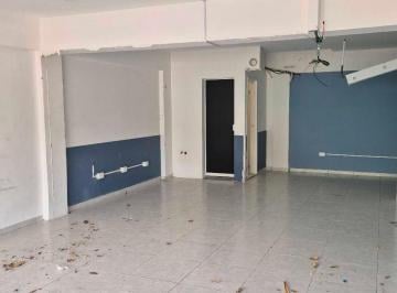 Local comercial · 75m² · 1 Recámara · 2 Estacionamientos · Se Renta Local Comercial de 75 m² Planta Baja Xcaret y Jalep Cancun