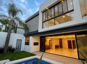Casa · 316m² · 4 Recámaras · 2 Estacionamientos · Casa en Venta Jardines de Delicias