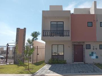 Casa · 91m² · 3 Recámaras · 2 Estacionamientos · Casa en Venta