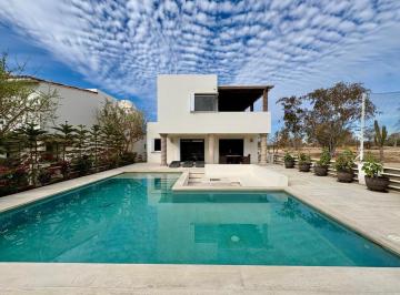 Casa de 4 habitaciones, Los Cabos · Casa Frente a Campo de Golf en Country Club en Venta