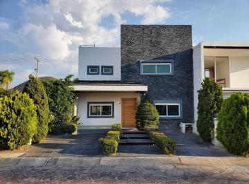 7bca4e9ebd47f0769230afd49a5d108d17ab5cbfc68ed7caba1391ebe723e5b6 · Casa Remodelada en Venta en Casa Fuerte
