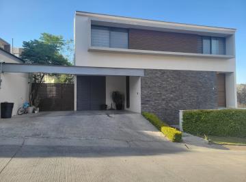 Casa en condominio de 3 habitaciones, León · Casa en Venta en Lomas del Molino II