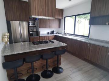 Casa en condominio de 4 habitaciones, Querétaro · Casa en Venta de Oportunidad en Juriquilla