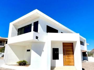 Casa de 3 habitaciones, Guaymas · Casa en Venta en San Carlos Sonora