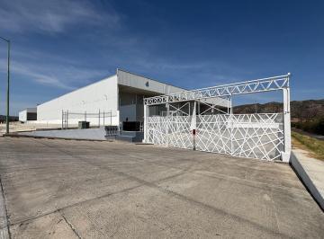 Bodega comercial · 850m² · 3 Estacionamientos · Bodega Industrial en Renta