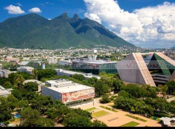 Terreno / Lote · 2176m² · 16 Estacionamientos · Terreno / Lote en Venta en Sierra Ventana
