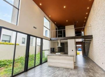 Casa · 174m² · 1 Recámara · 2 Estacionamientos · Casa en Venta en Lomas del Molino II
