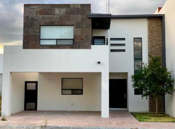 Casa Renta 217m² de 3 habitaciones · Casa en Renta – Privanzas del Campestre (Fracc. Privado)