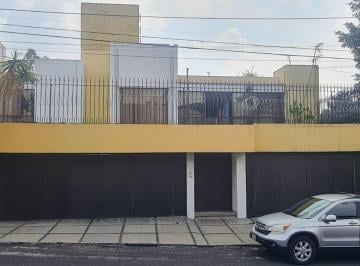 Casa de 5 habitaciones, Coyoacán · Casa en Venta en Pedregal de San Francisco con Salón de Fiestas