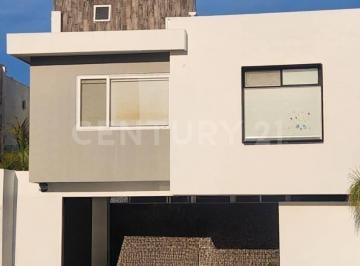 Casa en condominio · 402m² · 4 Recámaras · 2 Estacionamientos · Casa en Venta en Campestre Santa Maria, Aguascalientes