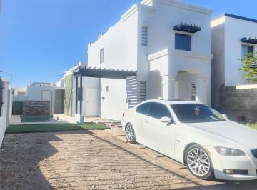 Casa de 3 habitaciones, Mexicali · Casa en Venta con Alberca en Segovia Residencial