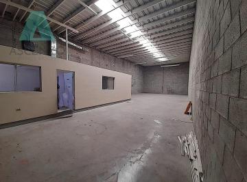 Bodega comercial · 300m² · 3 Estacionamientos · Renta de Bodega Comercial por Complejo Industrial Norte, Tanch