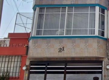 Casa de 3 habitaciones, Iztapalapa · Casa en Venta, Calle Rio Urique Col. Real del Moral, Iztapalapa, Cdmx.