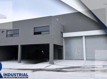 Bodega comercial · 1965m² · 3 Estacionamientos · Bodega en Renta en Santa Catarina