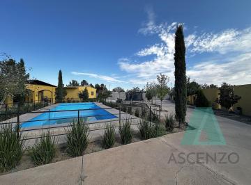 Bodega comercial · 2500m² · 5 Recámaras · 8 Estacionamientos · Venta de Granja por Ejido Sacramento, Hebdur