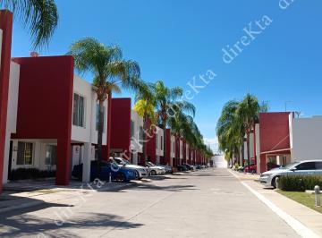 Casa en condominio de 3 habitaciones, Corregidora · Casa con Vigilancia 24/7 en Privada Top de Corregidora, Qro ¡Oferta Ya!