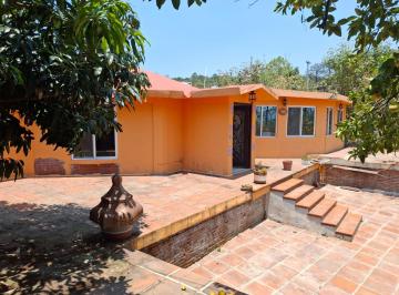 Casa de 1 habitación, Cuernavaca · Venta Casa Univel Amueblada Remate C/terreno Tipo Cabaña, Col. del Bosque, Norte