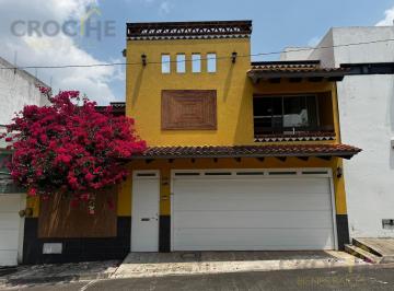 Casa · 380m² · 3 Recámaras · 2 Estacionamientos · Residencia Envalle Anahuac Animas, Xalapa, Veracruz