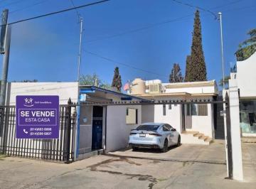 Casa · 238m² · 3 Recámaras · 4 Estacionamientos · Casa con Local en San Felipe