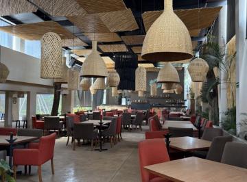 Local comercial · 643m² · Restaurante Equipado
