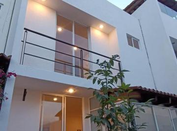 Casa · 214m² · 3 Recámaras · 2 Estacionamientos · Casa en Venta, en Zibata, El Marques, Queretaro