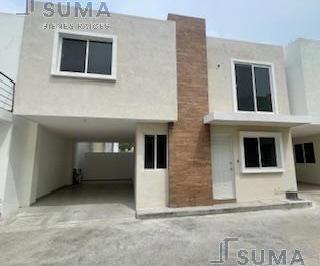 Casa · 132m² · 3 Recámaras · 1 Estacionamiento · Casa con Roof Garden en Venta en Col. del Pueblo, Tampico Tamaulipas.
