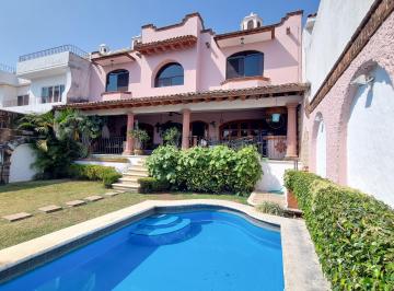 Casa de 4 habitaciones Venta MN 6,700,000 · Casa en Venta en Fraccionamiento con Doble Filtro de Seguridad en Delicias