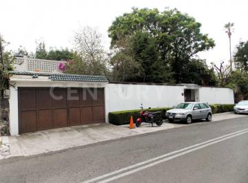 Casa · 686m² · 4 Recámaras · 4 Estacionamientos · Casa en Venta en Jardines del Pedregal, Álvaro Obregón, Cdmx