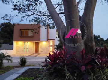 Casa de 4 habitaciones, Colima · Casa en Residencial El Pedregal