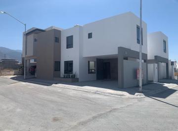 Casa de 3 habitaciones, Saltillo · Venta Casa Oriente Saltillo - Fracc. Privanzas Mirasierra