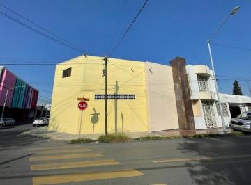 Oficina · 450m² · 6 Recámaras · 4 Estacionamientos · Oficina - Urdiales