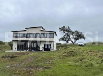 Casa de 2 habitaciones, Amealco de Bonfil · Casa en Venta, con 26,171 m² Superficie de Terreno en Jacal de La Piedad