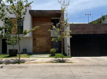 Casa en condominio de 3 habitaciones, León · Casa en Venta en Haciendas del Campestre