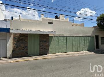 Casa · 523m² · 4 Recámaras · 3 Estacionamientos · Casa en Venta en C. Juan de Montoro, Centro, Aguascalientes. Sup. 424