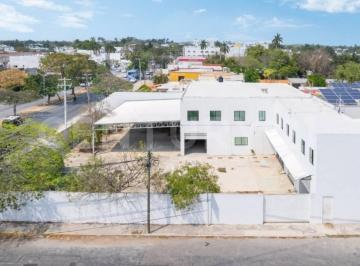 Local comercial · 845m² · 18 Estacionamientos · Local Comercial en Venta en Av Itzaes, Mérida, Yucatán